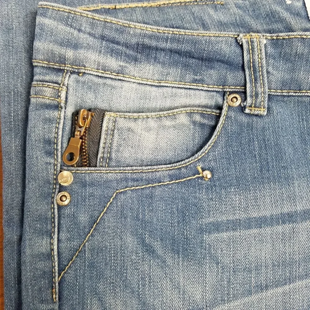 Leon L jeans size 36.
